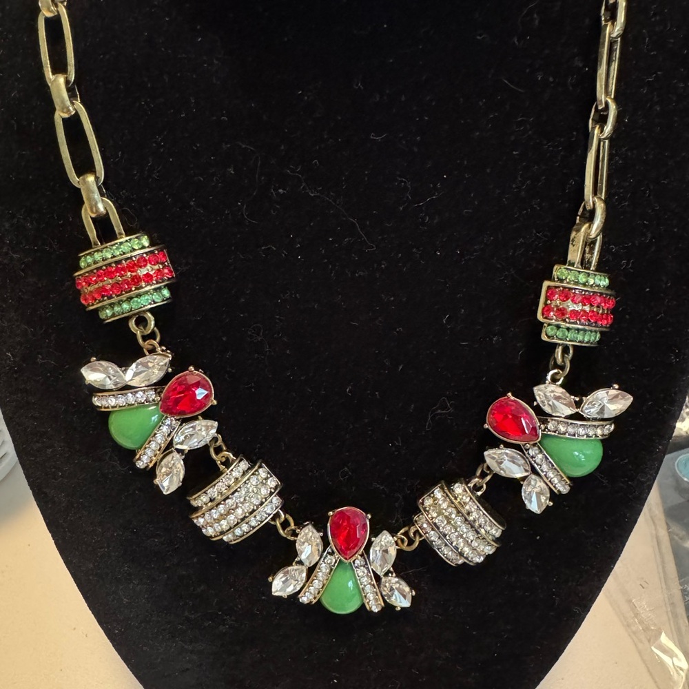 Elegant Gold and Red Necklace - Picture 2 of 2
